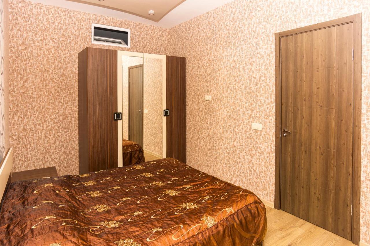 Apartment On Takaishvili Street Batumi Exteriör bild